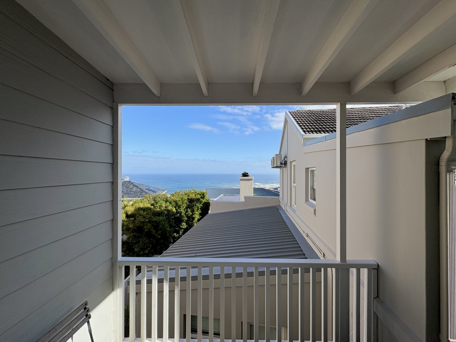 To Let 2 Bedroom Property for Rent in Camps Bay Western Cape